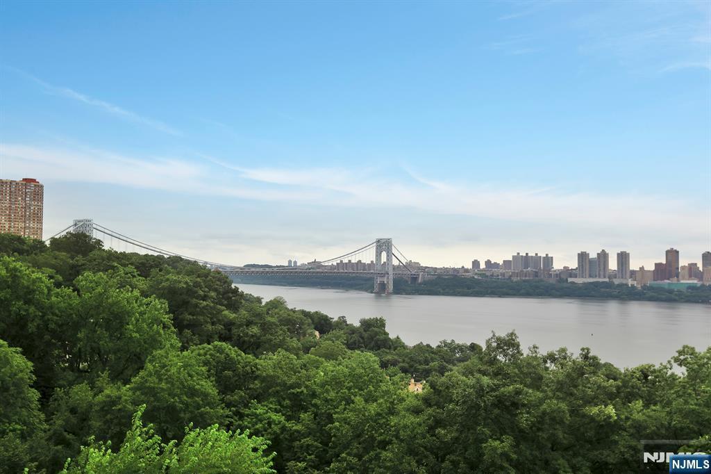 Property Photo:  4 Horizon Road 404  NJ 07024 