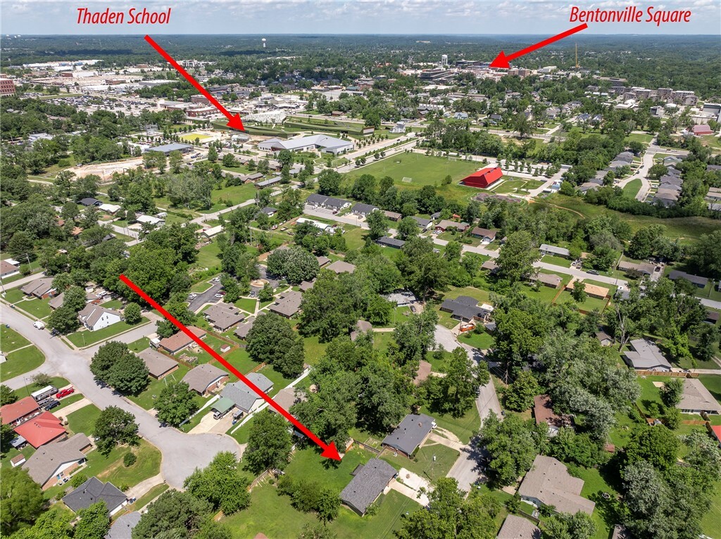Property Photo: 1202 SE E Street AR 72712