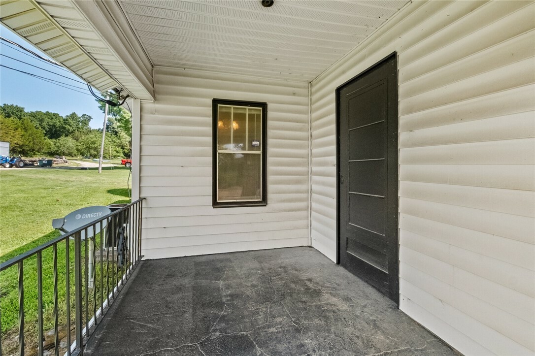 Property Photo: 1576 Highway 62 AR 72638