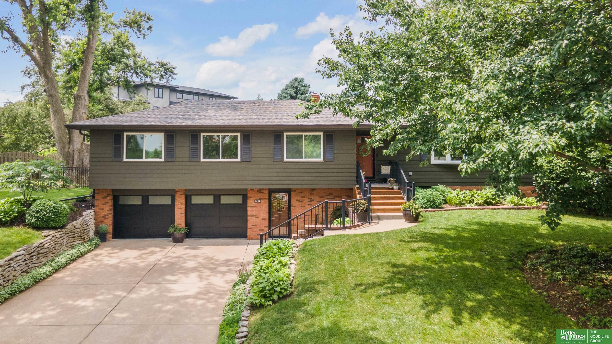 Property Photo: 1404 S 126th Street NE 68144