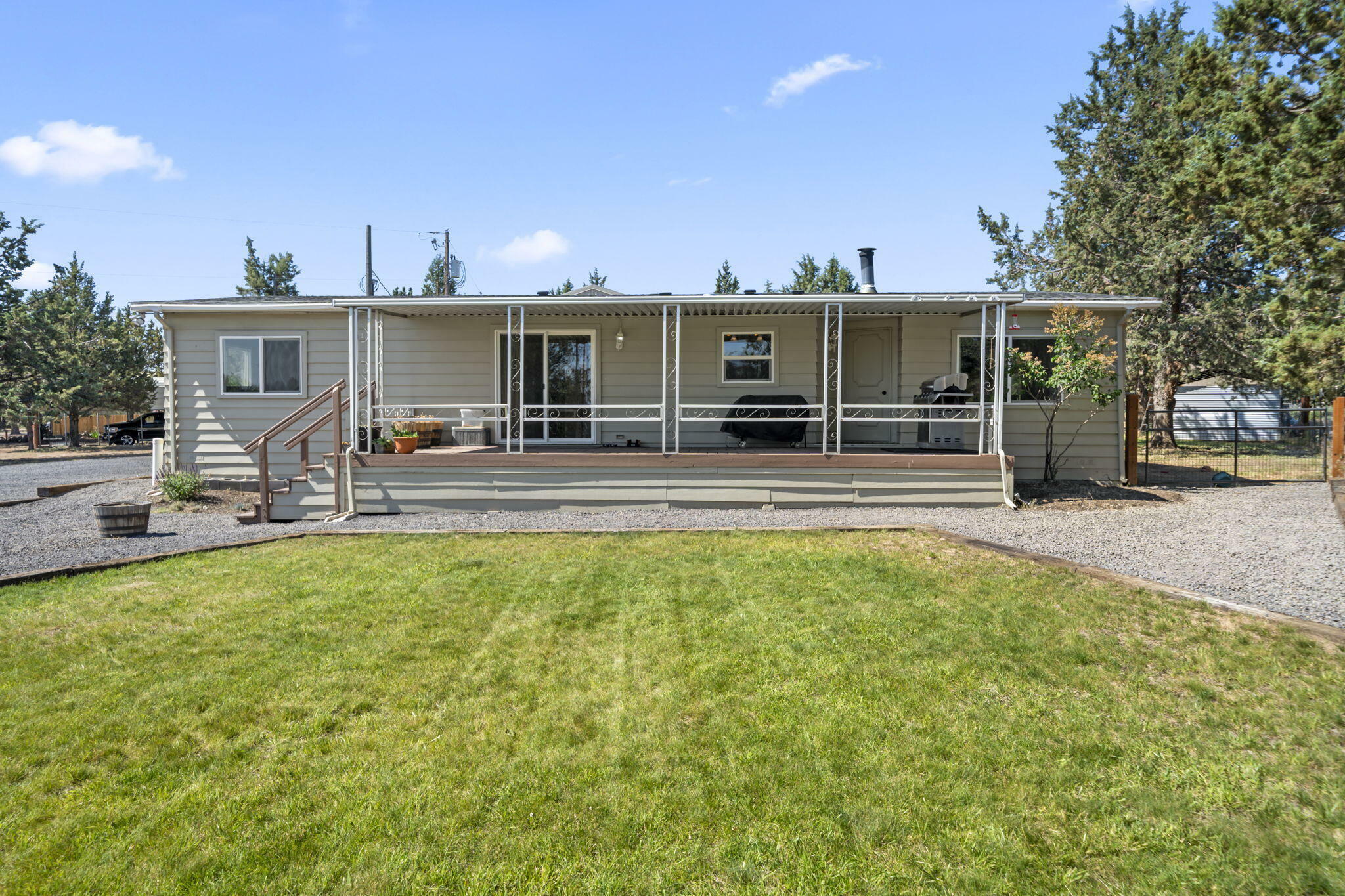 Property Photo: 12660 SW Wheat Grass Road OR 97760