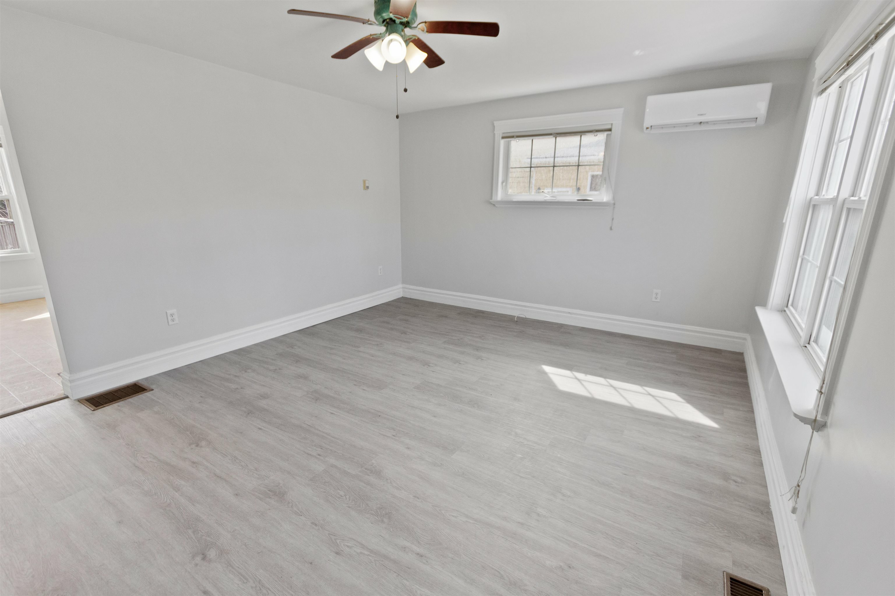 Property Photo: 204 Belvedere Avenue PE C1A 2Z3