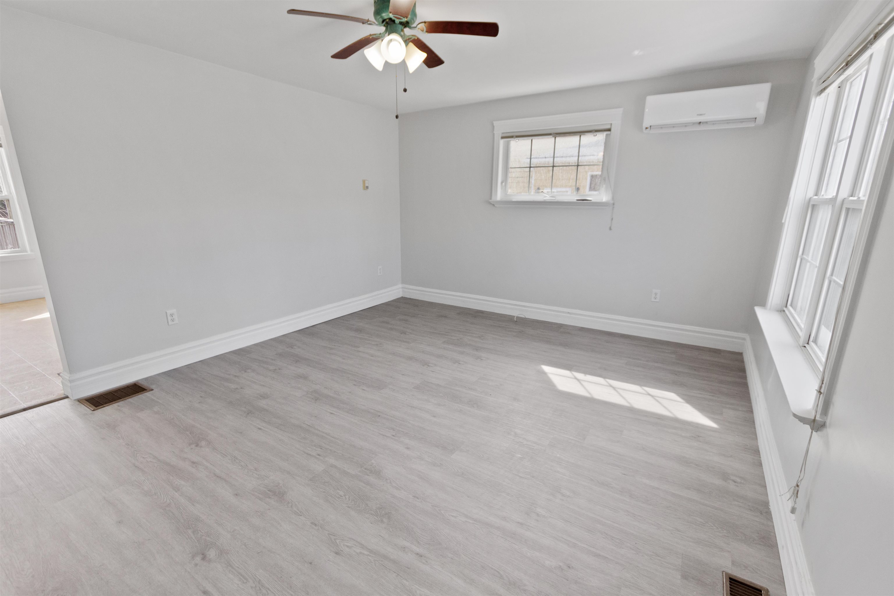 Property Photo: 204 Belvedere Avenue PE C1A 2Z3