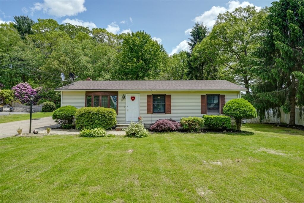 Property Photo: 27 Wheelock Rd. MA 01545