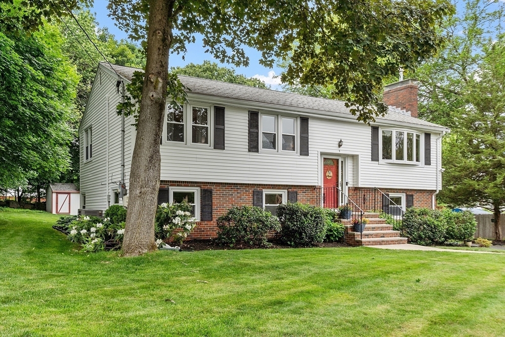 3 Englewood Drive  Wilmington MA 01887 photo