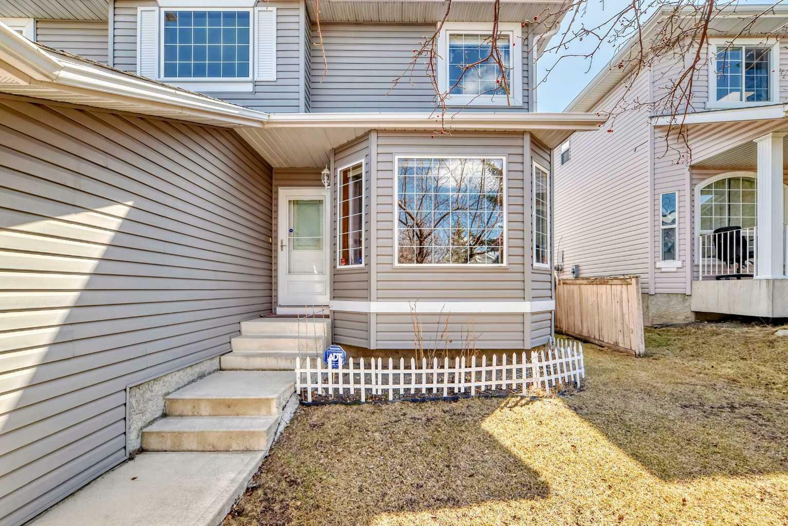Property Photo: 9200 Edgebrook Drive NW AB T3A 5T5