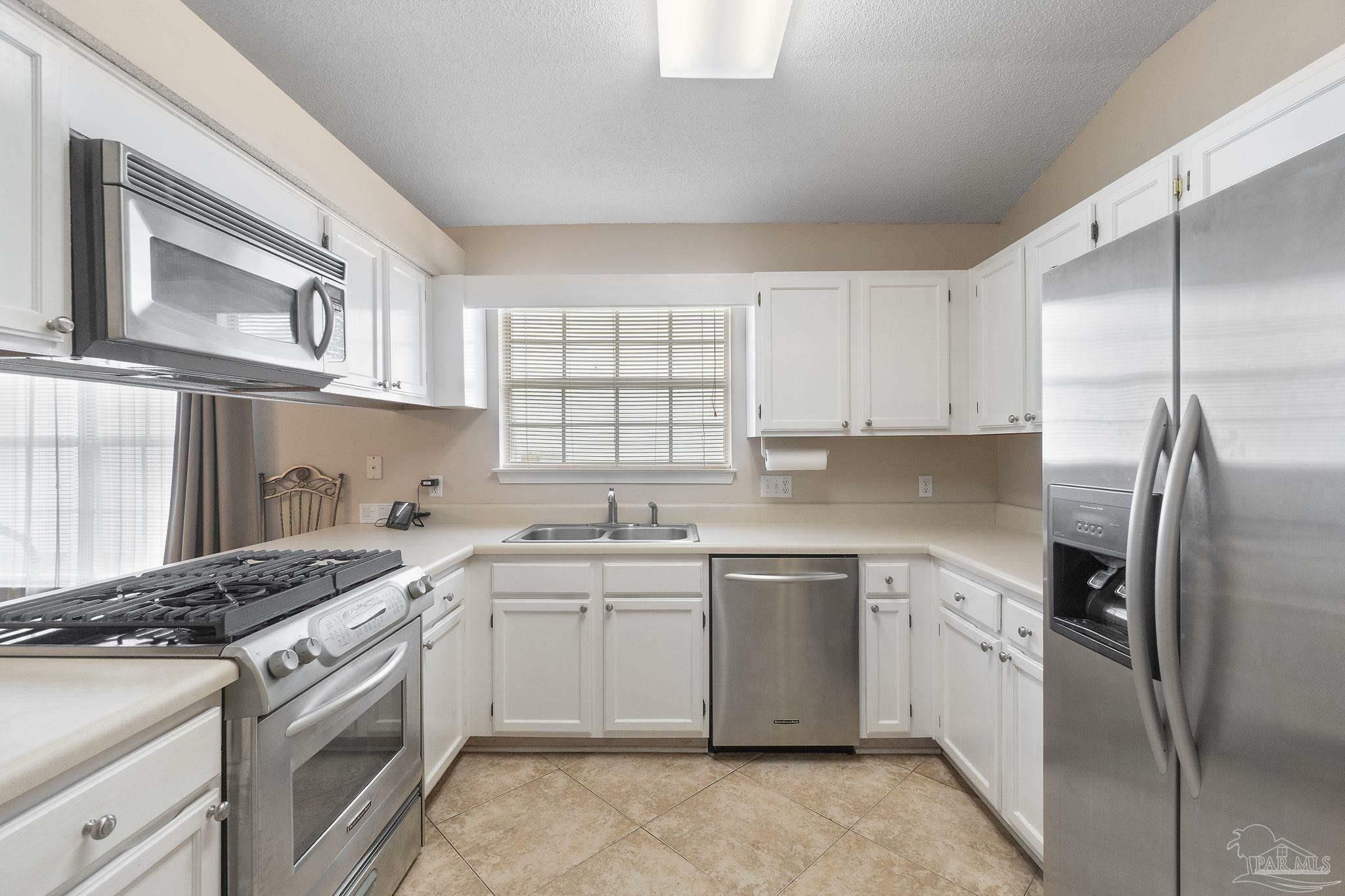 Property Photo:  1669 Governors Dr  FL 32514 