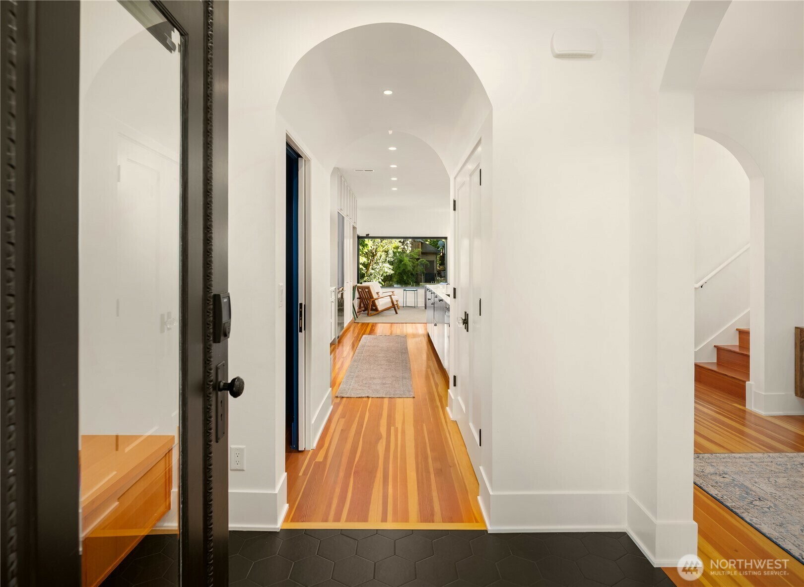 Property Photo:  2411 E Helen Street  WA 98112 