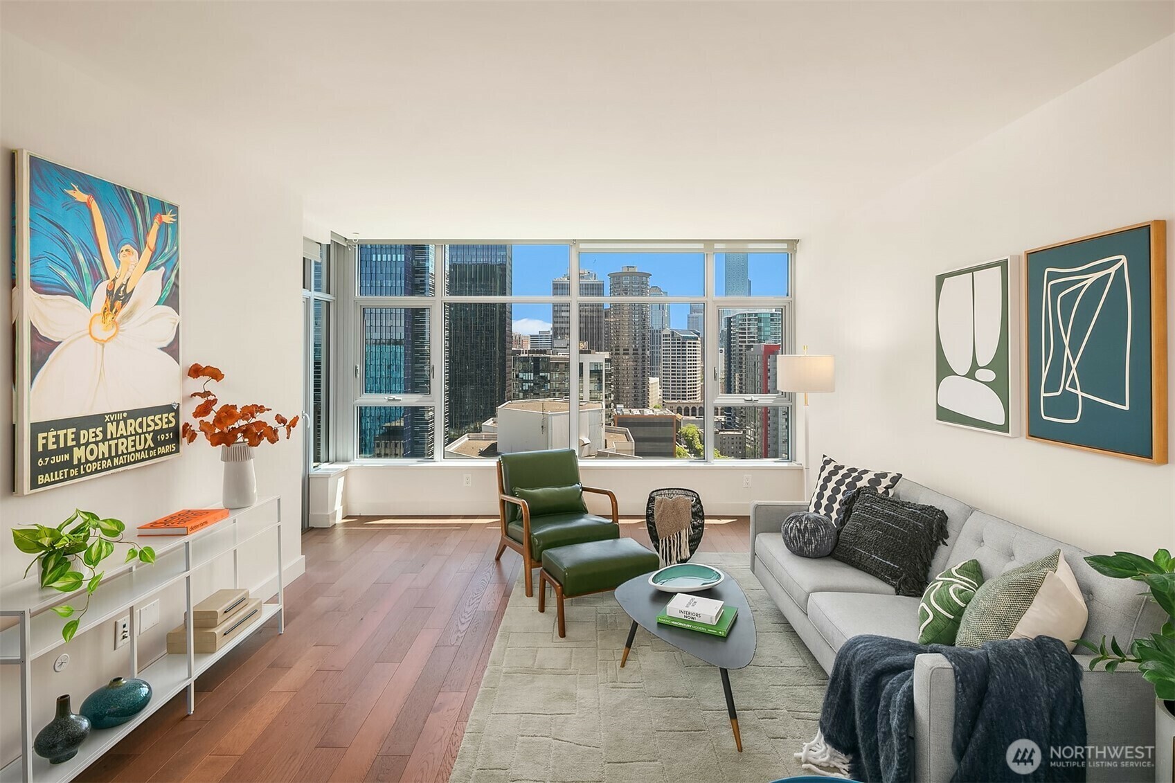 Property Photo: 588 Bell Street 2404S WA 98121