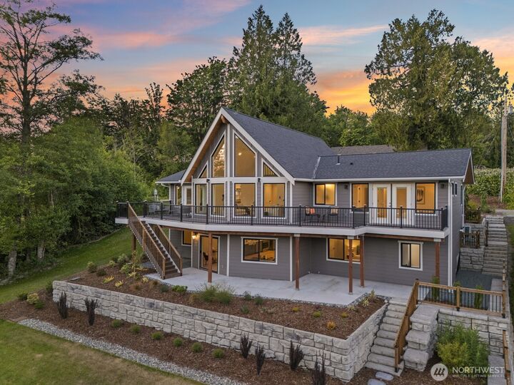 Property Photo:  18162  Freedom Lane  WA 98274