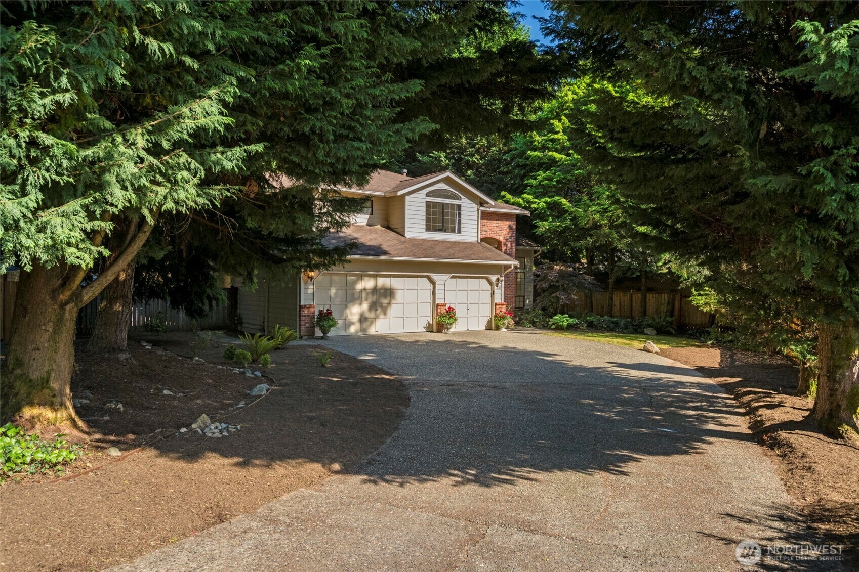 Property Photo: 12203 SE 179th Place WA 98058