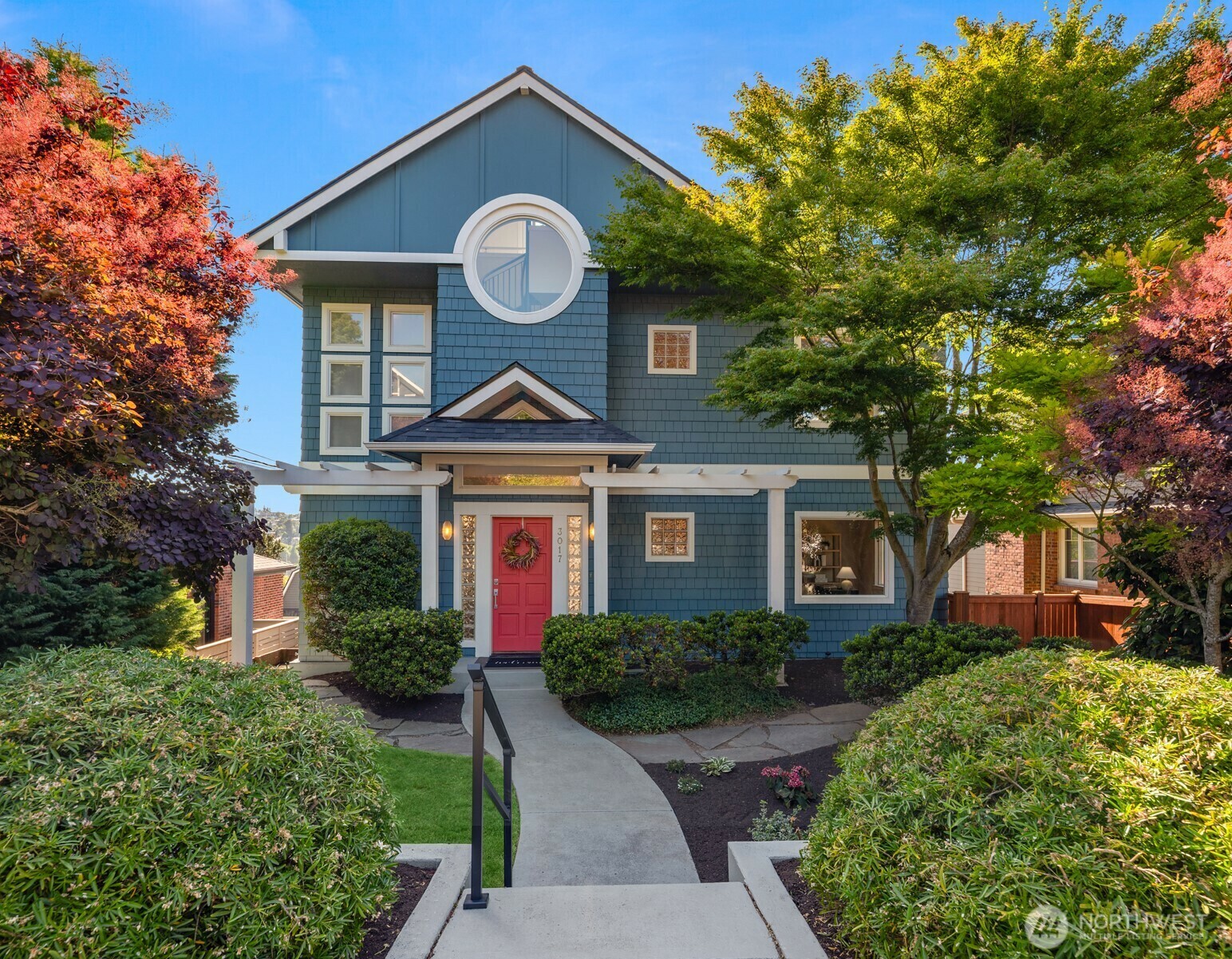 Property Photo: 3017 12th Avenue W WA 98119