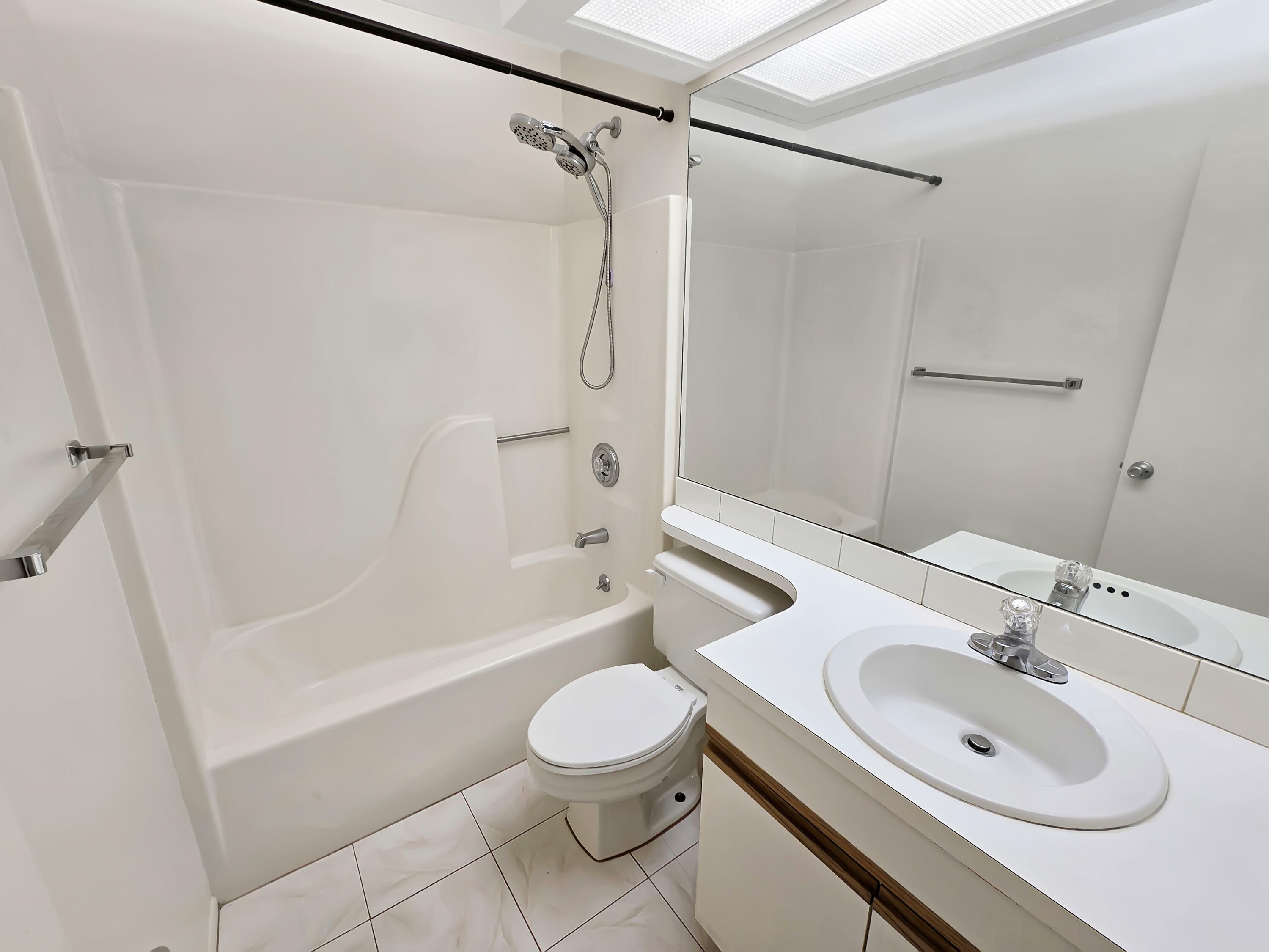 Property Photo: 26 Lake Vista Trail 204 FL 34952