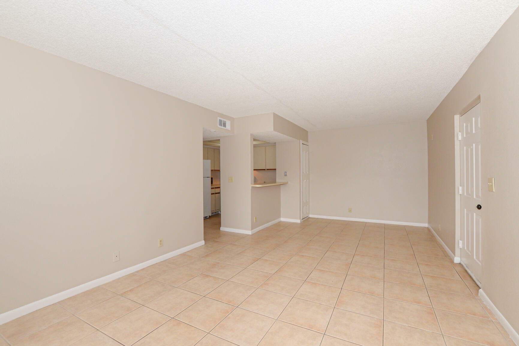Property Photo: 1540 SE Royal Green 103 Circle 103 FL 34952