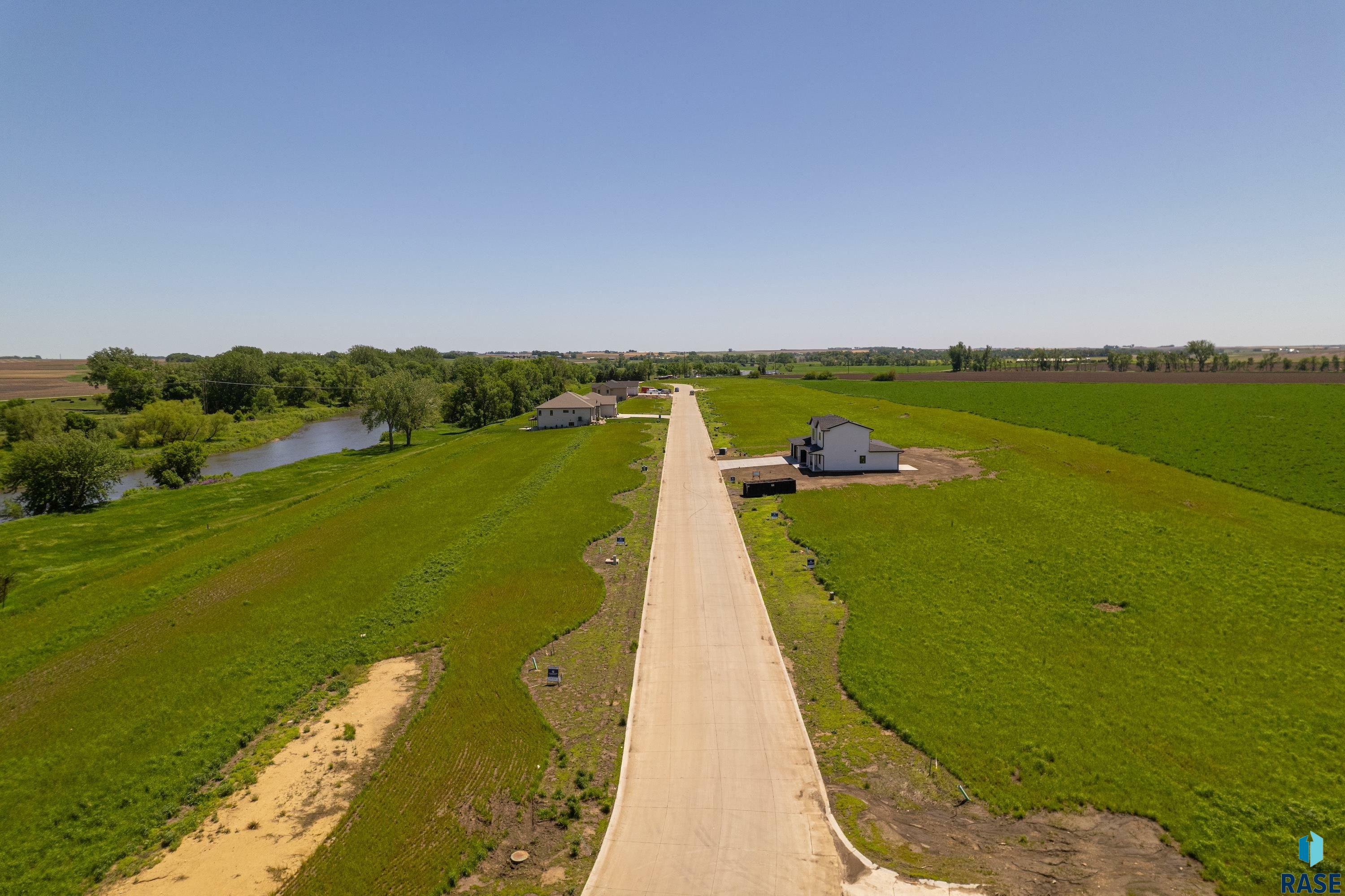 Property Photo: 405 Mill Pond Rd IA 51246