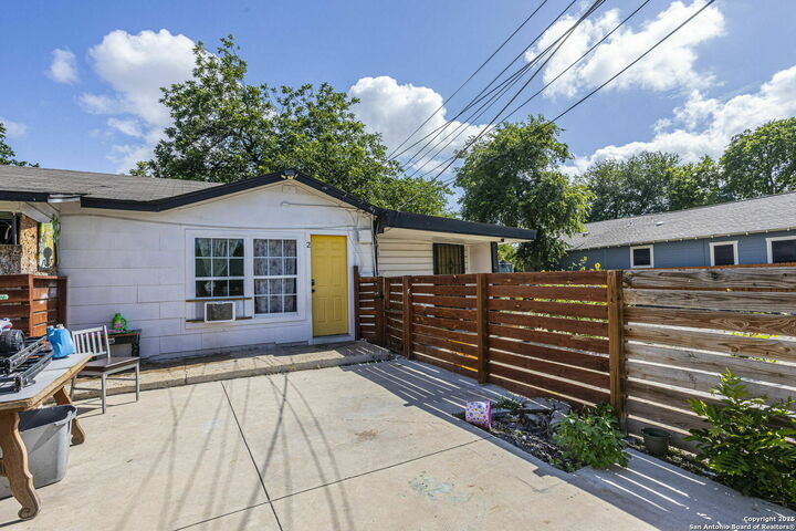 435 Gould  San Antonio TX 78207 photo