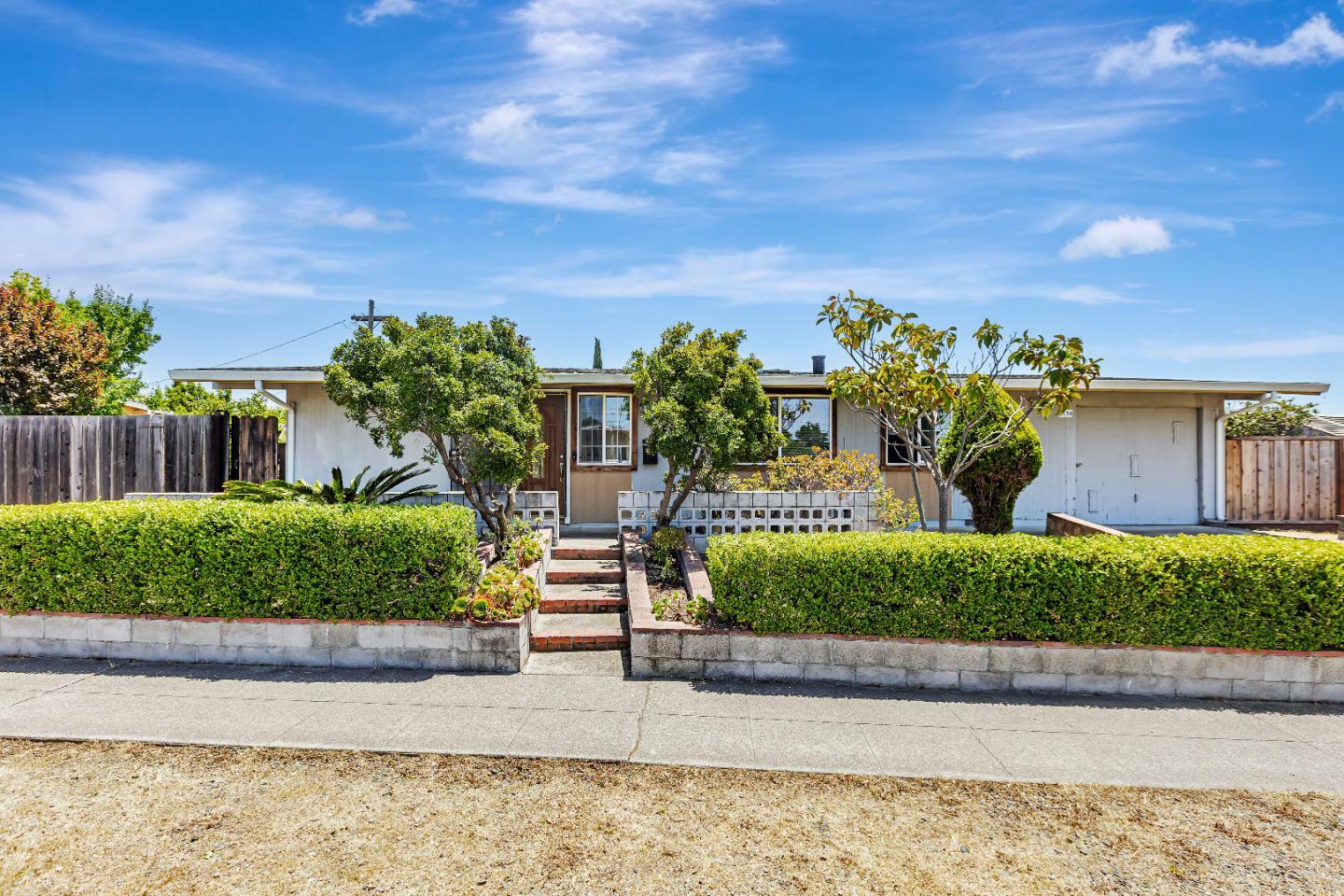 Property Photo: 3156 Gawain Drive CA 95127