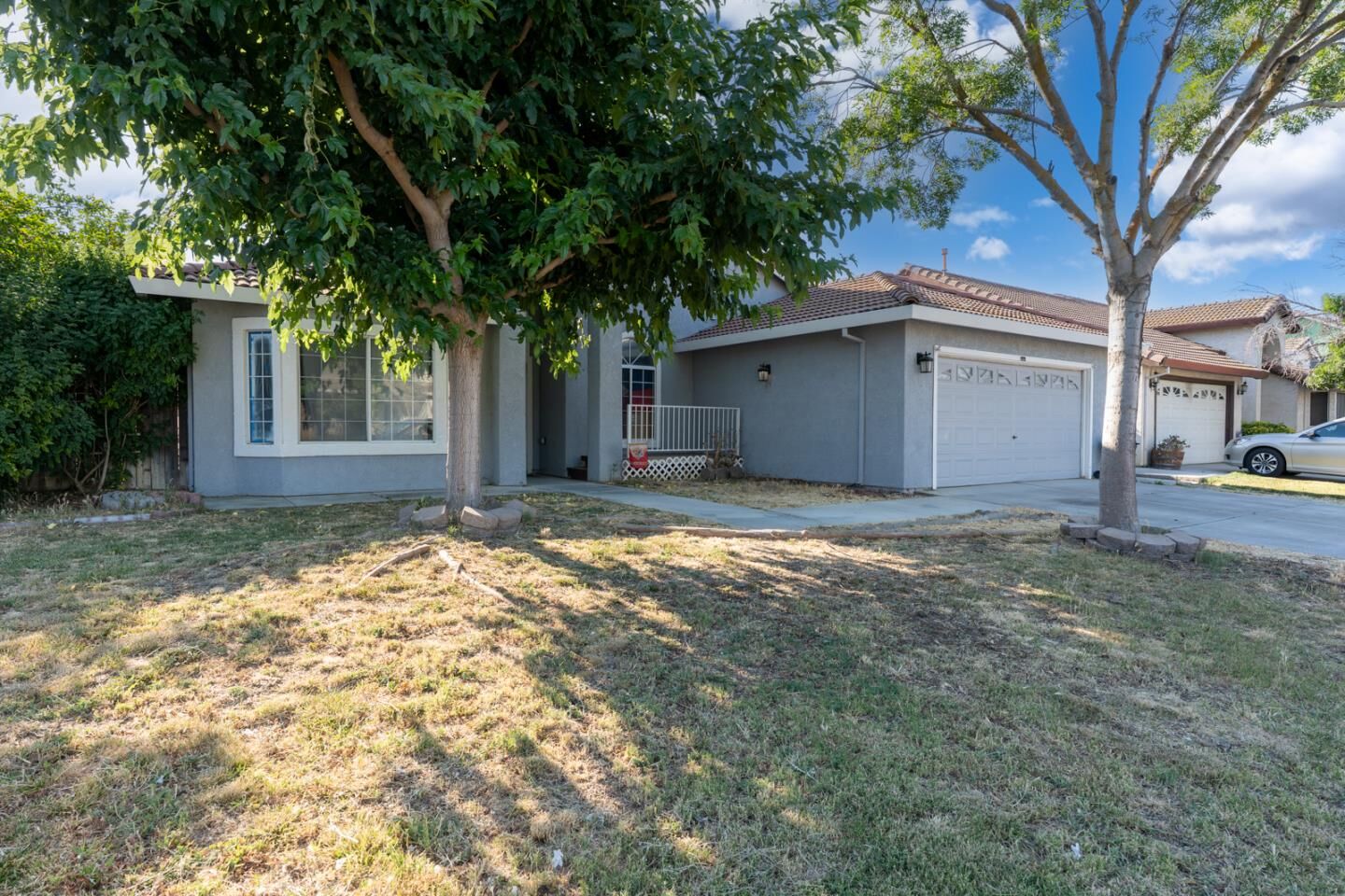 Property Photo: 1928 Davis Drive CA 93635