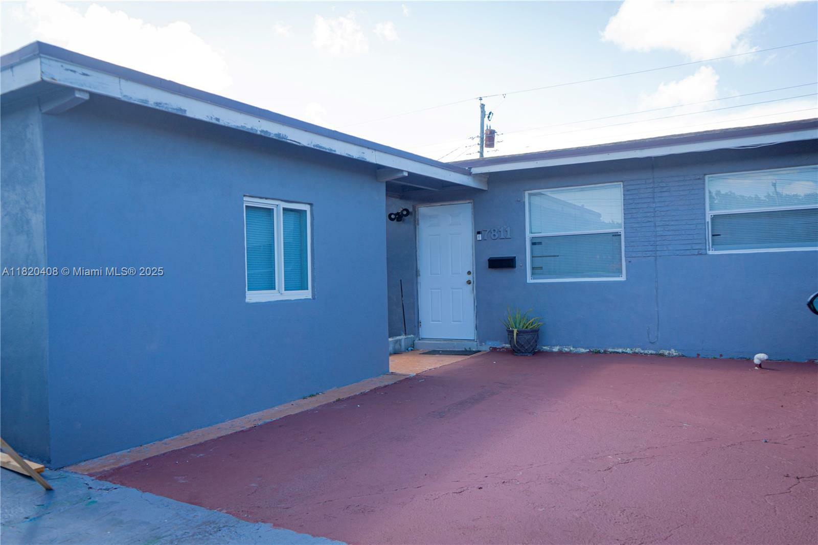 7811 Sheridan St  Hollywood FL 33024 photo