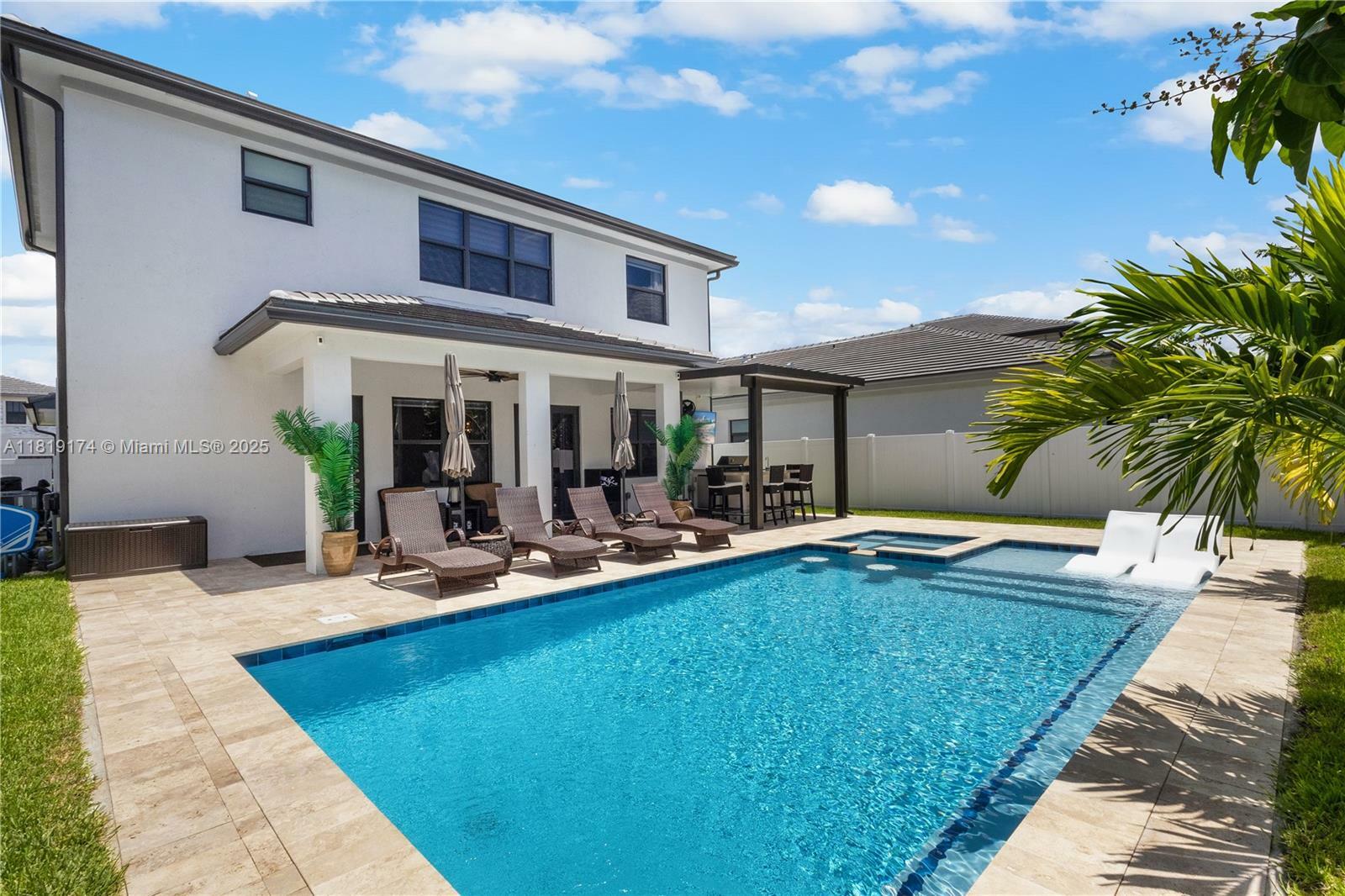 Property Photo:  17540 SW 46th St  FL 33029 