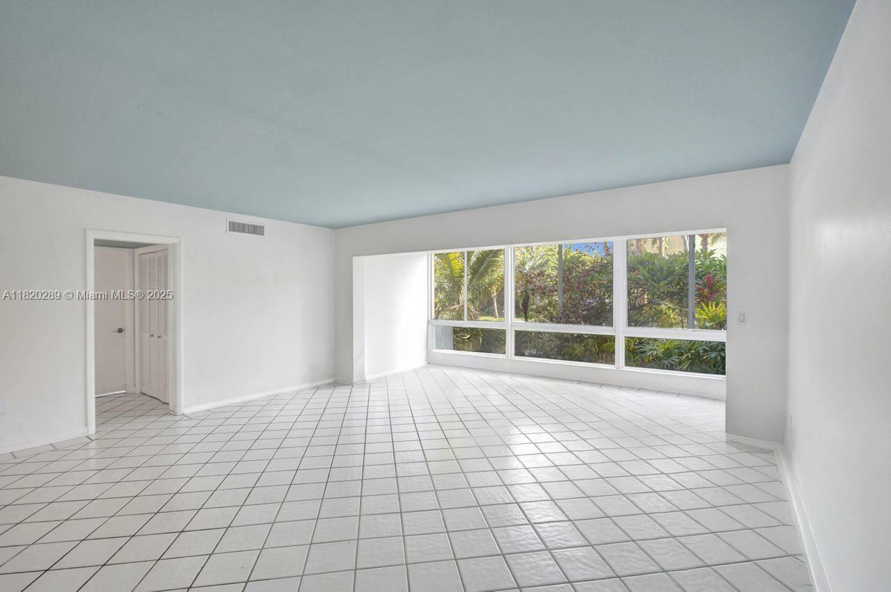 Property Photo: 260 Sunrise Dr E FL 33149