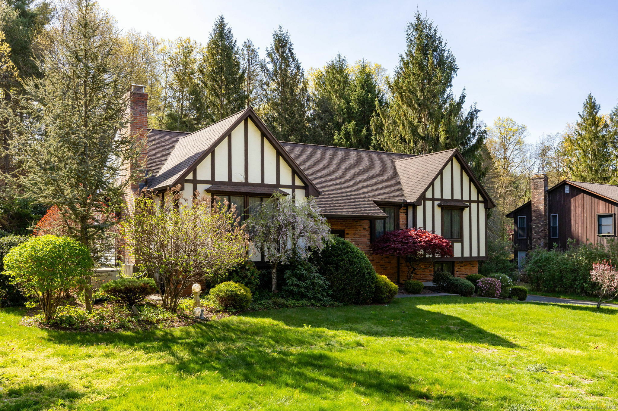 Property Photo: 30 Redwood Lane CT 06073