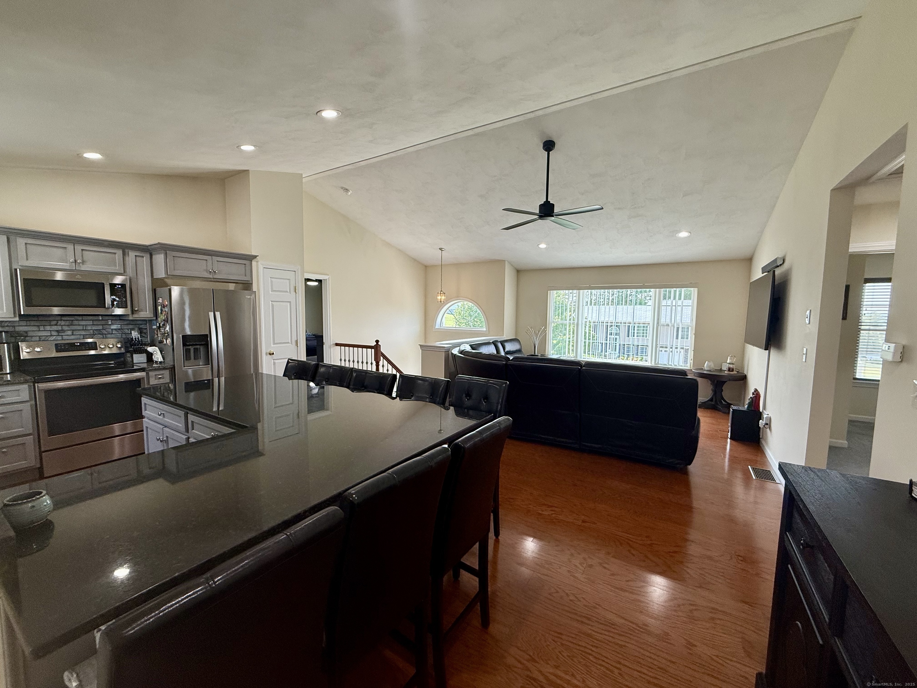 Property Photo: 6 Rollingwood Drive CT 06770