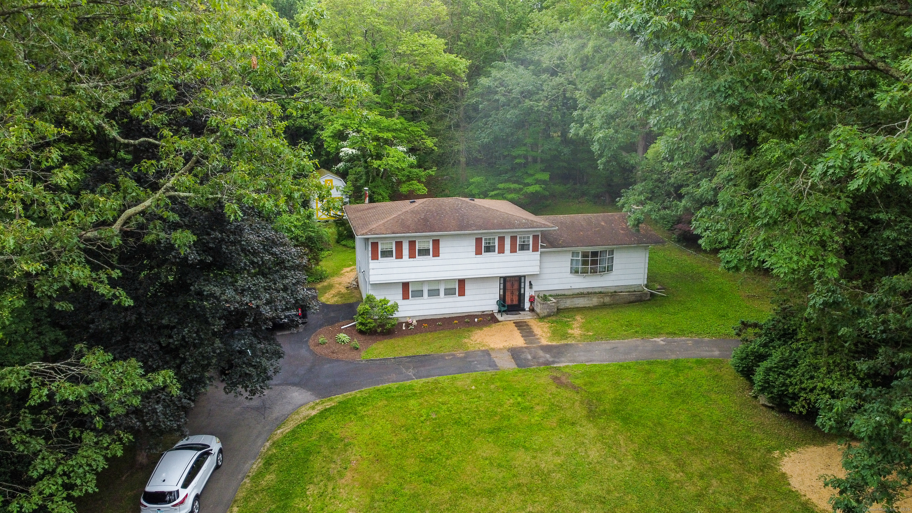 Property Photo:  89 Old Church Road  CT 06478 