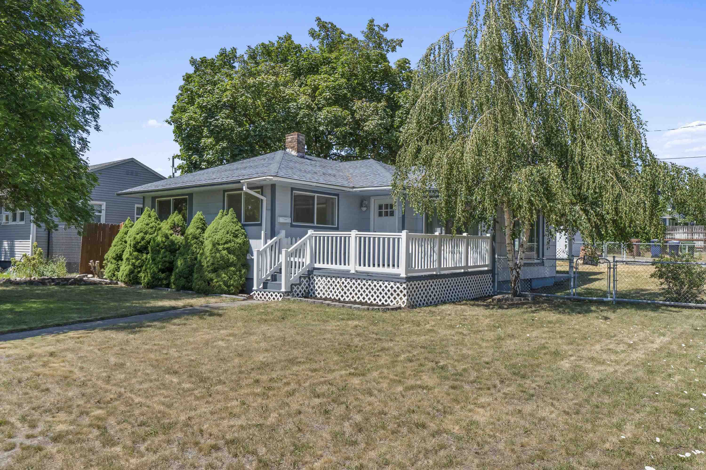 Property Photo: 3927 E Fairview Ave WA 99217