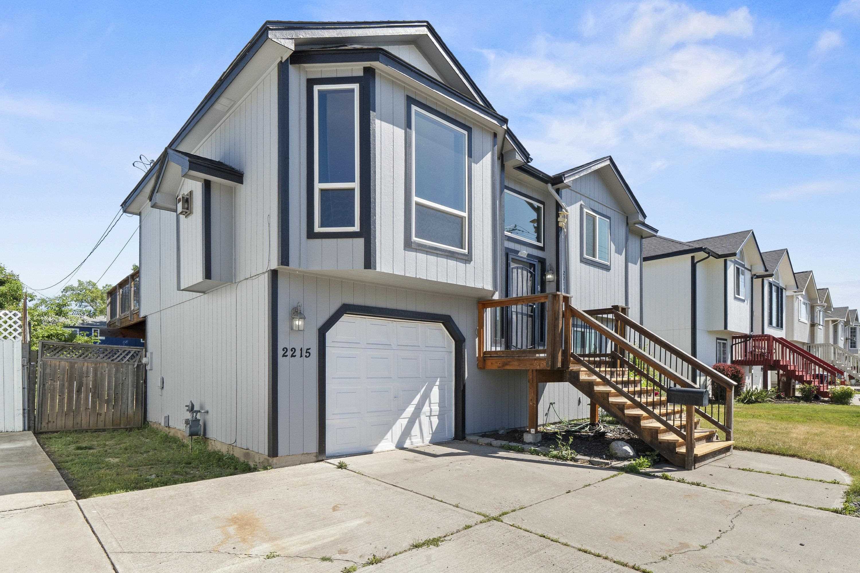 Property Photo: 2215 E Garland Ave WA 99207
