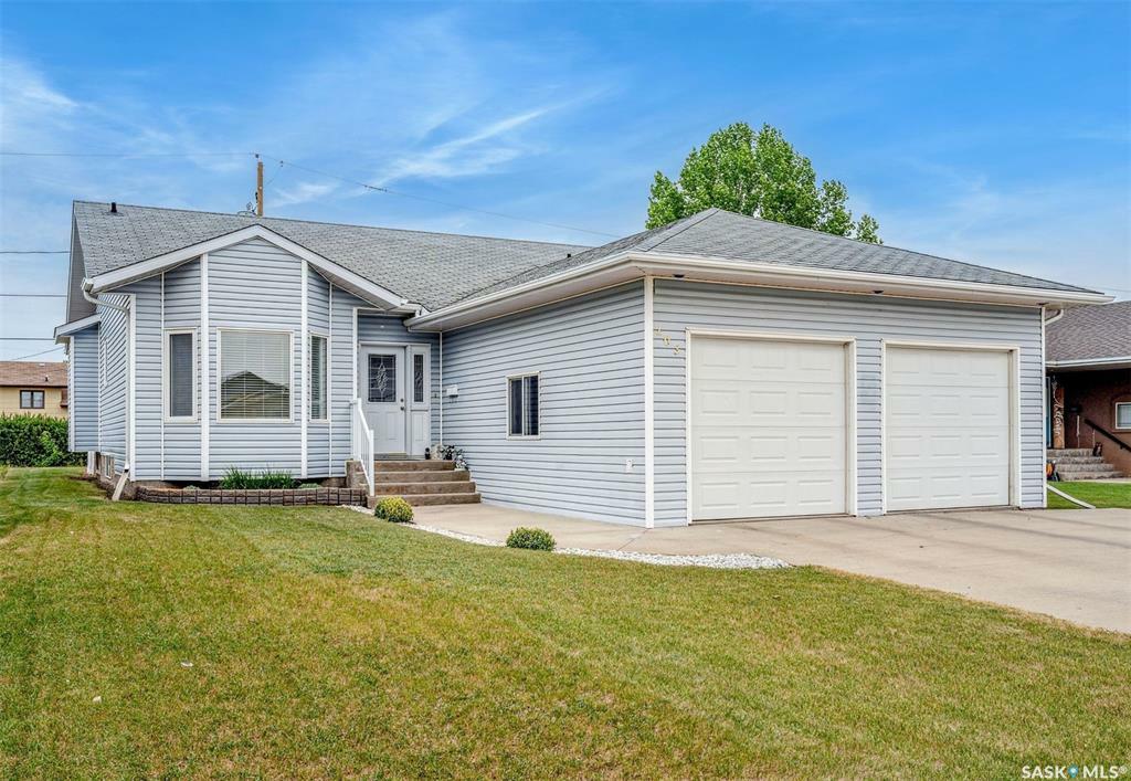 103 Laskin Crescent  Humboldt SK S0K 2A0 photo
