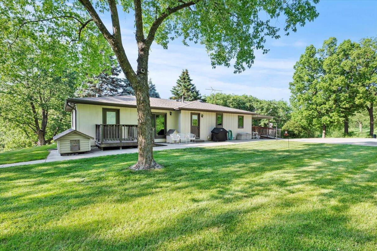 Property Photo: 23647 Idlewood Road IA 51576