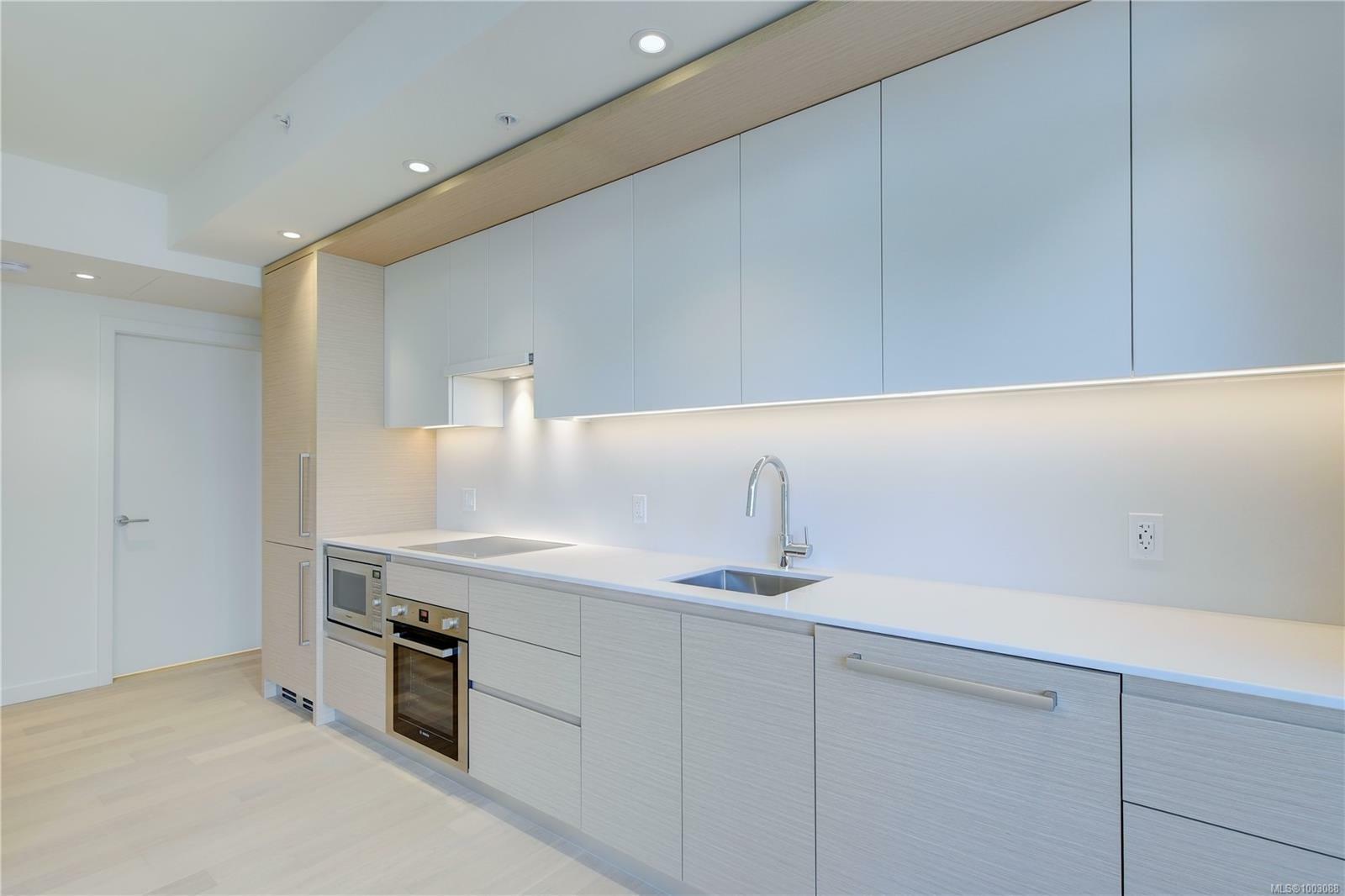Property Photo: 530 Michigan St 104 BC V8V 0G2