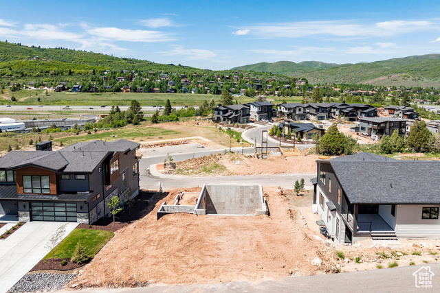 Property Photo: 4169 W Discovery Way 302 UT 84098