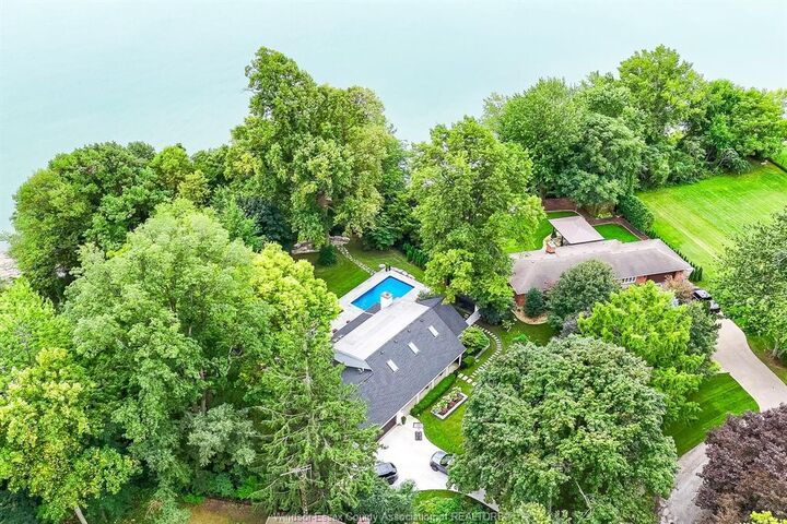 Photo de la propriété: 3073 Centennial Crescent ON N8H 4G6