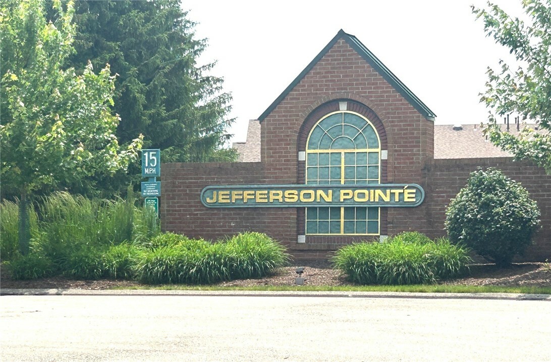 Property Photo: 6422 Jefferson Pointe Cir PA 15025