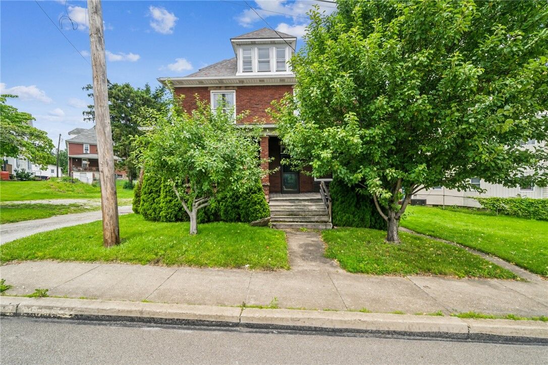 Property Photo: 520 Morrell Ave PA 15425