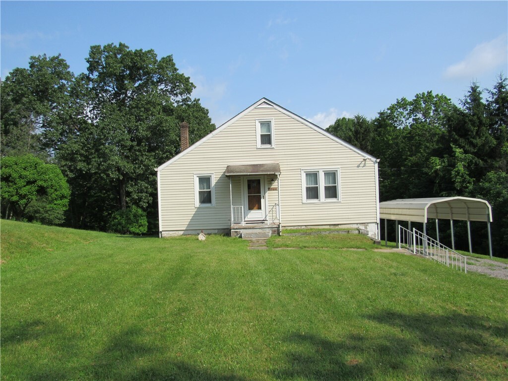 Property Photo: 1764 Rose St PA 15068