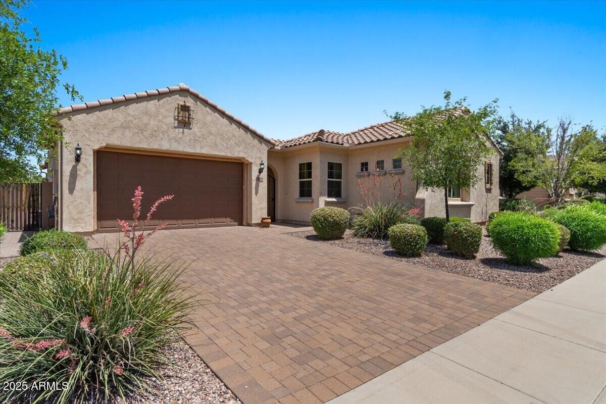 Property Photo: 10914 E Tarragon Avenue AZ 85212