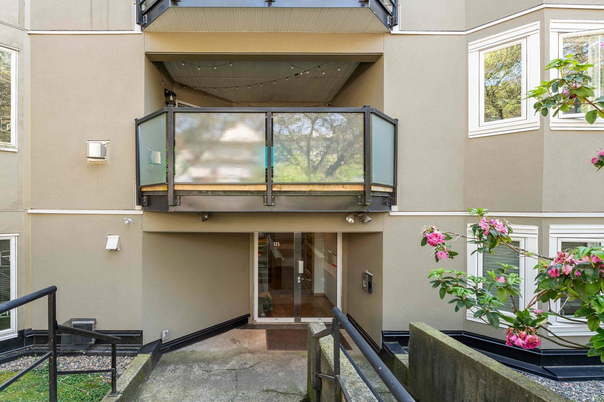 Property Photo:  175 W 4th Street 105  BC V7M 1H6 
