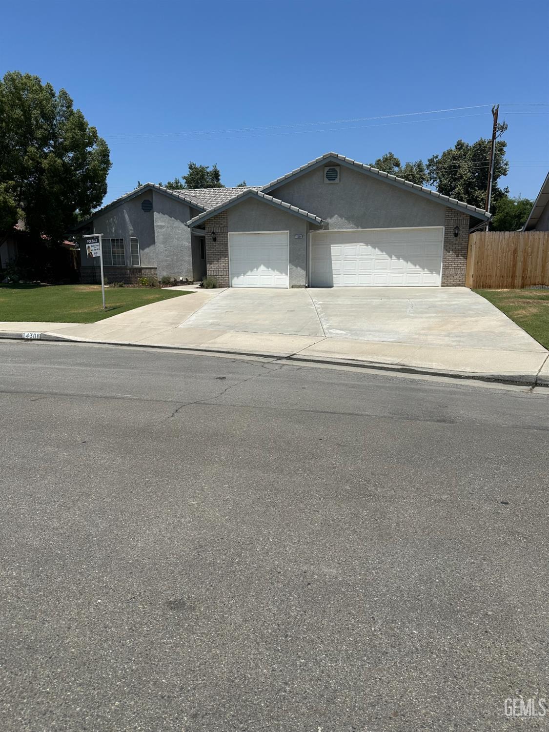 14308 San Jose Avenue  Bakersfield CA 93314 photo