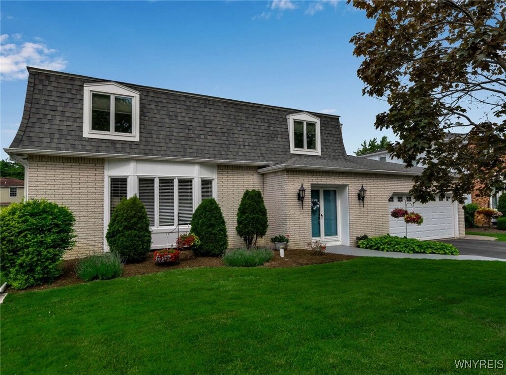 Property Photo:  107 Belvoir Road  NY 14221 