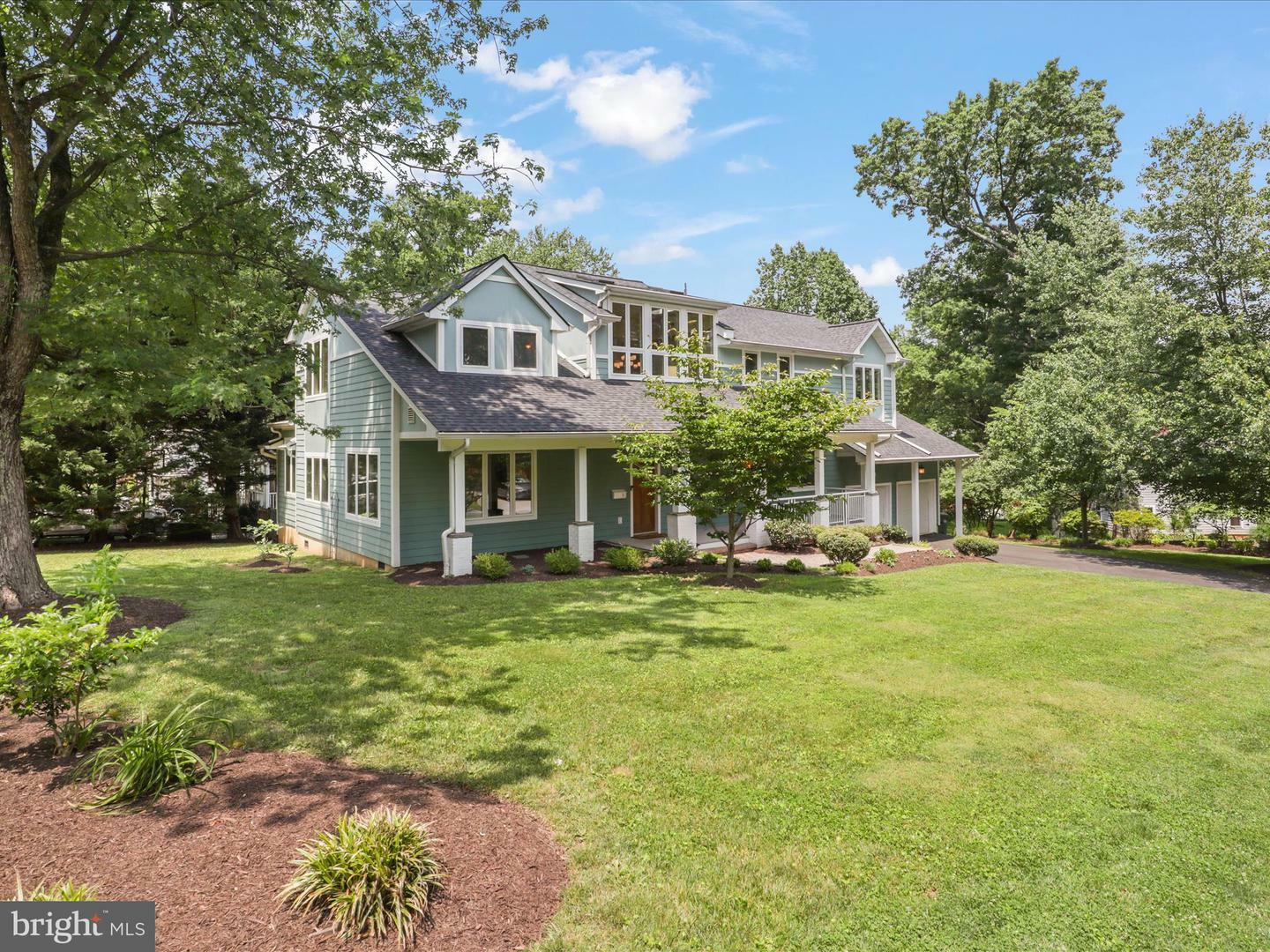 Property Photo: 2646 Woodley Place VA 22046