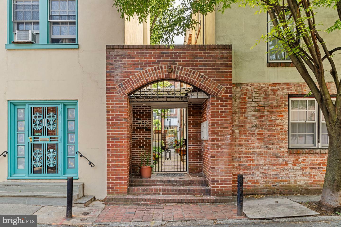 718 Addison Street B  Philadelphia PA 19147 photo