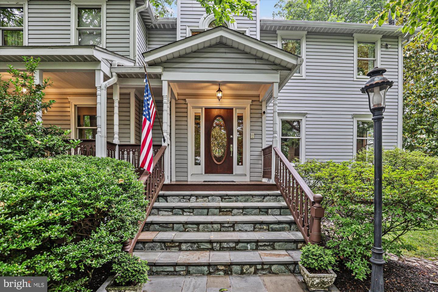 Property Photo: 307 Shadow Walk VA 22046