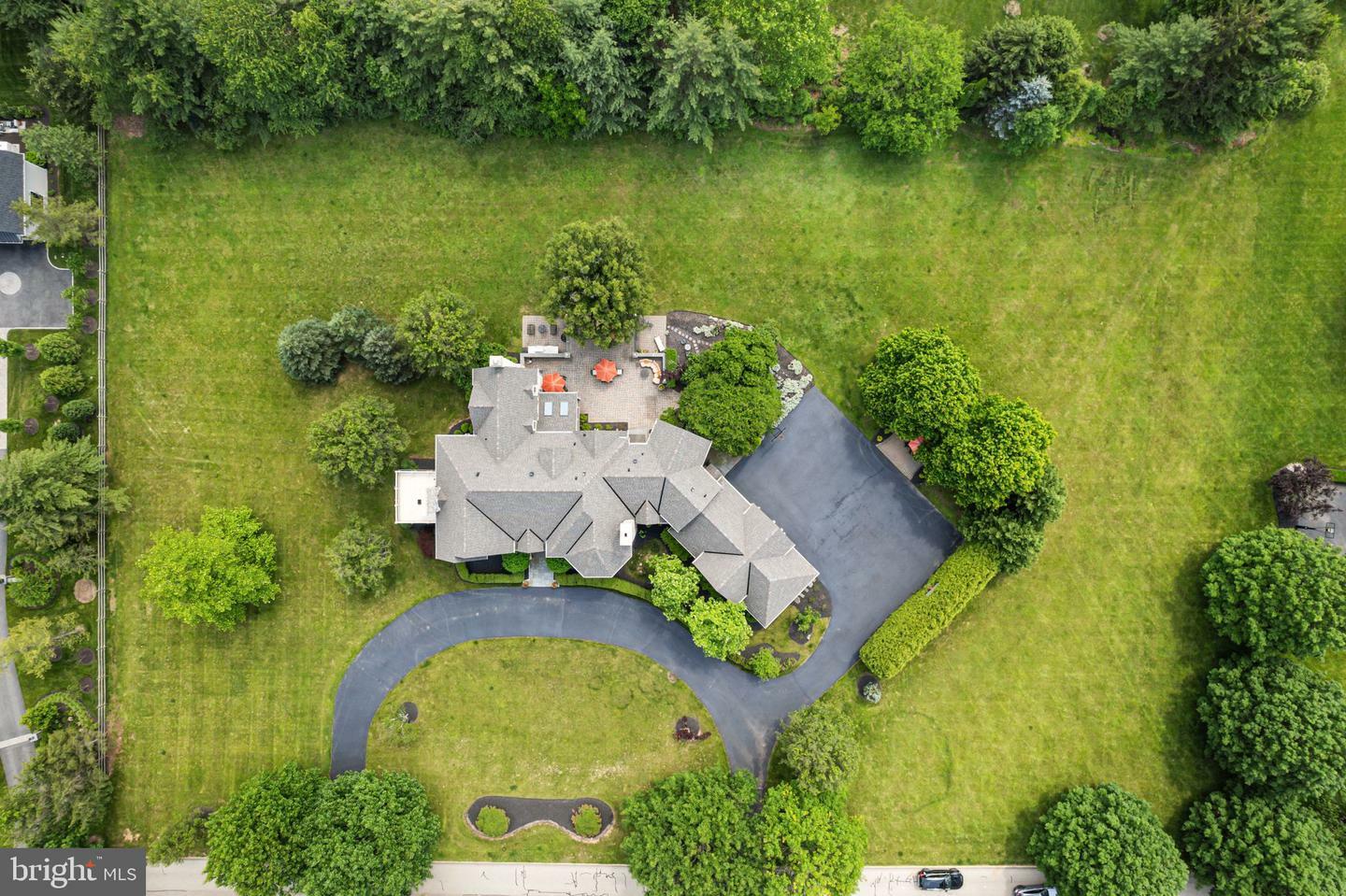 Property Photo: 1214 Hunt Seat Drive PA 19002