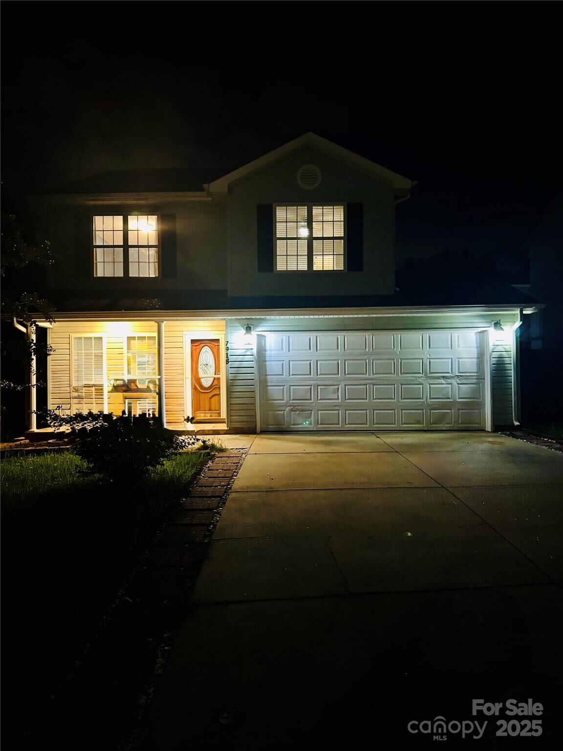Property Photo: 7918 Boars Head Court NC 28214