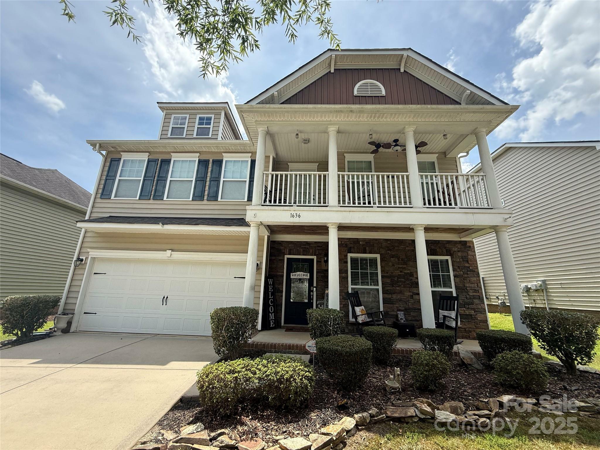 Property Photo: 1636 Ridge Haven Road NC 28173