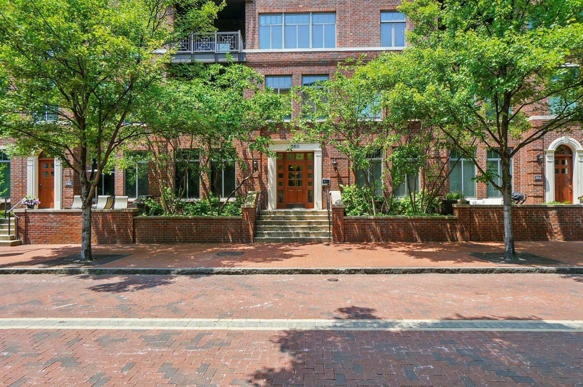 Property Photo: 250 Daniel Burnham Square OH 43215
