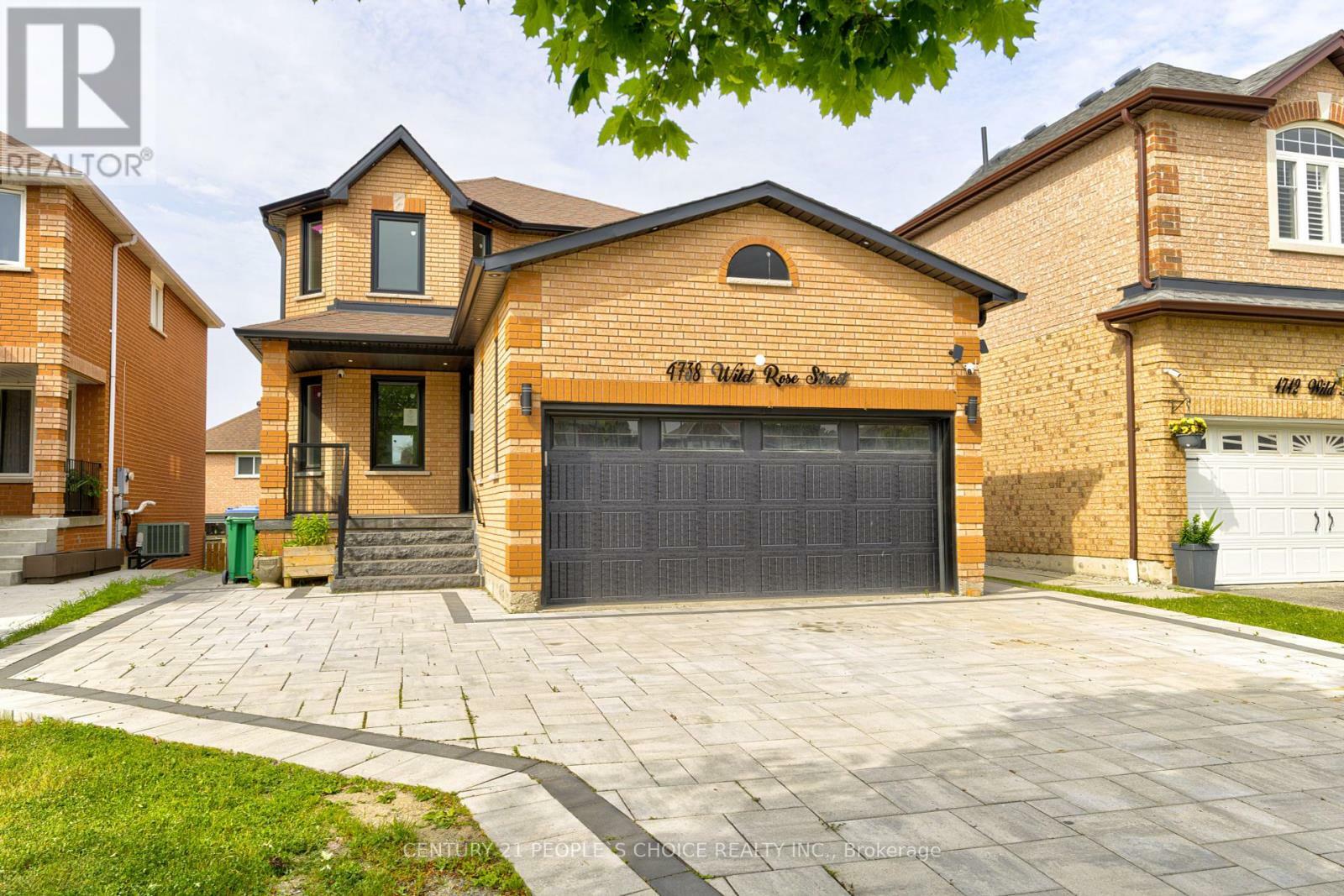 Property Photo: 4738 Wild Rose Street ON L5M 5M6
